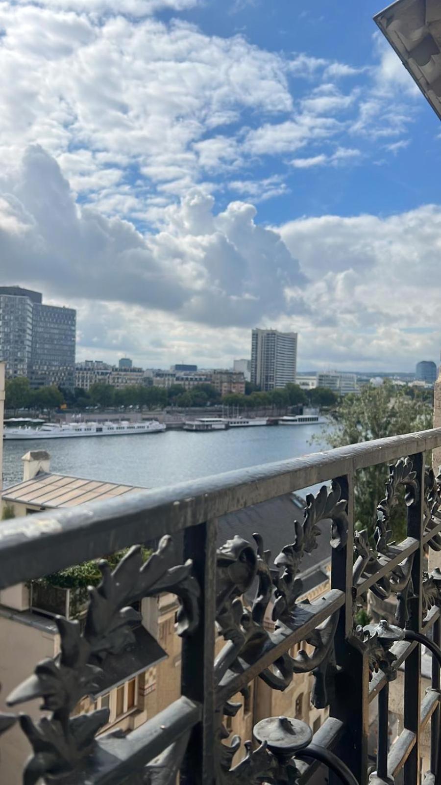 Apartmán Quai De Seine Tour Eiffel Trocadero Paříž Exteriér fotografie